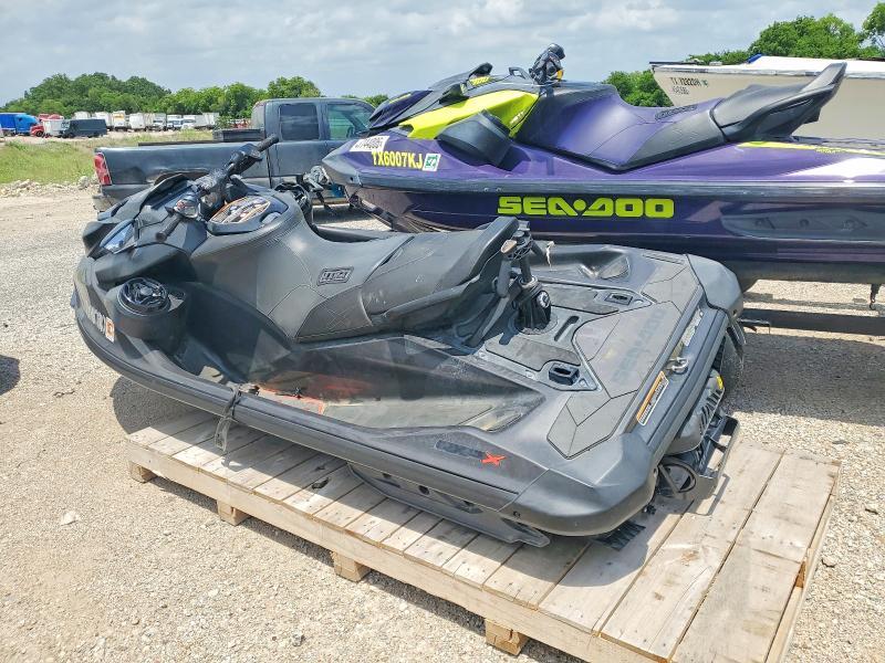 YDV59109A323 2023 Sea-Doo RXP-X photo no. 3