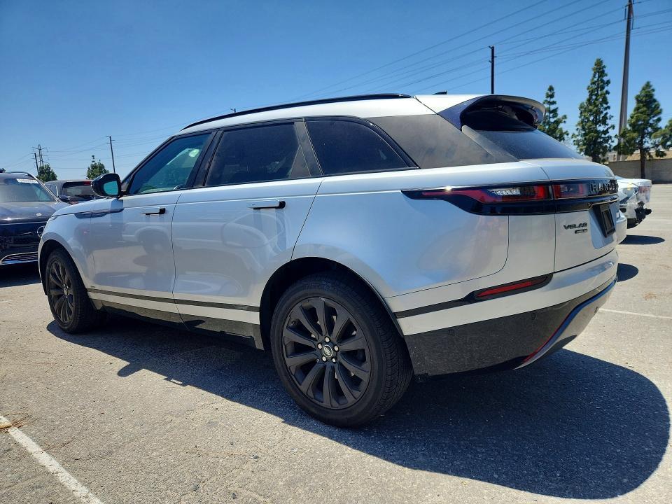 SALYL2RX8JA775415 2018 Land Rover Range Rover photo no. 2