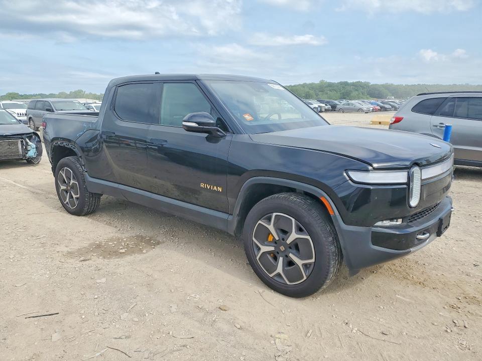 7FCTGAALXNN007792 2022 Rivian R1T photo no. 4