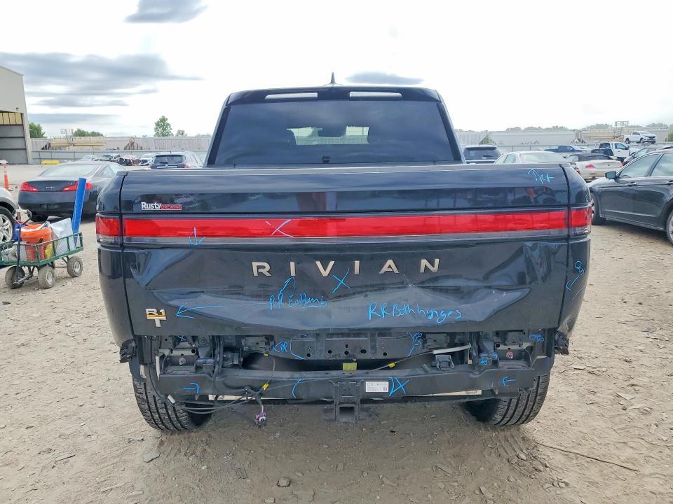 7FCTGAALXNN007792 2022 Rivian R1T photo no. 6