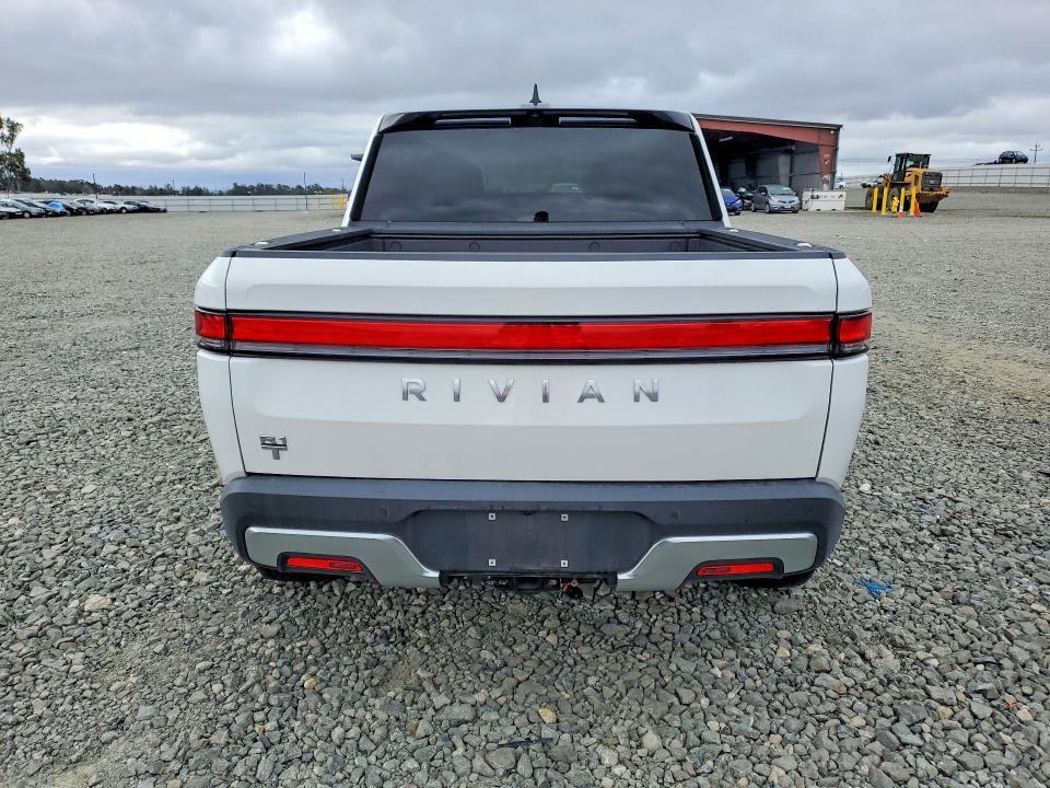 7FCTGBAA5SN035063 2025 Rivian R1T photo no. 6