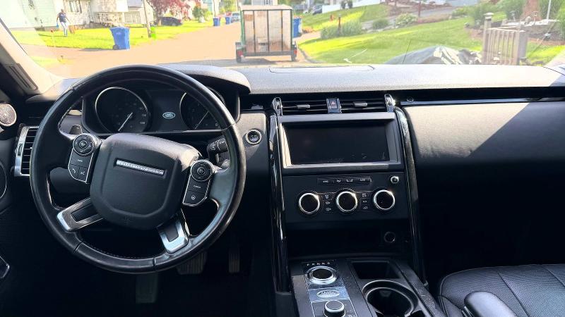 SALRG2RV4JA069601 2018 Land Rover Discovery photo no. 9