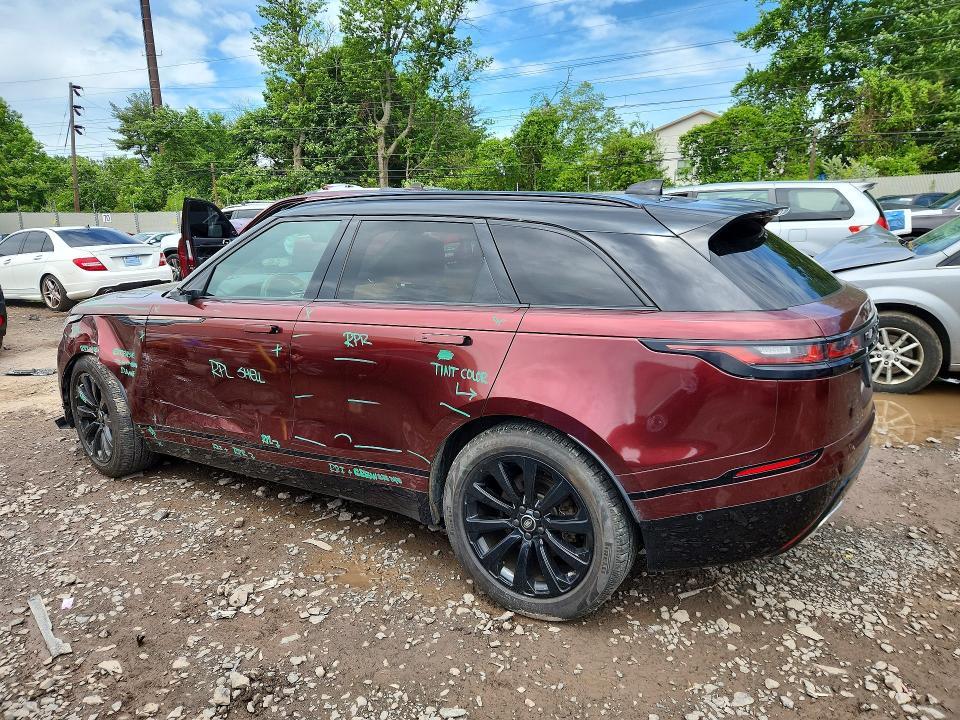 SALYL2RV7JA739309 2018 Land Rover Range Rover photo no. 2