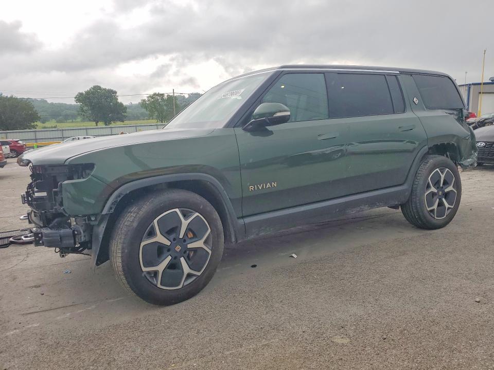7PDSGABA0PN005642 2023 Rivian R1S photo no. 1