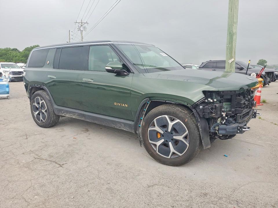 7PDSGABA0PN005642 2023 Rivian R1S photo no. 4