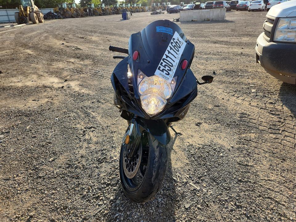 JS1GN7FA5D2103010 2013 Suzuki GSX-R600 photo no. 2