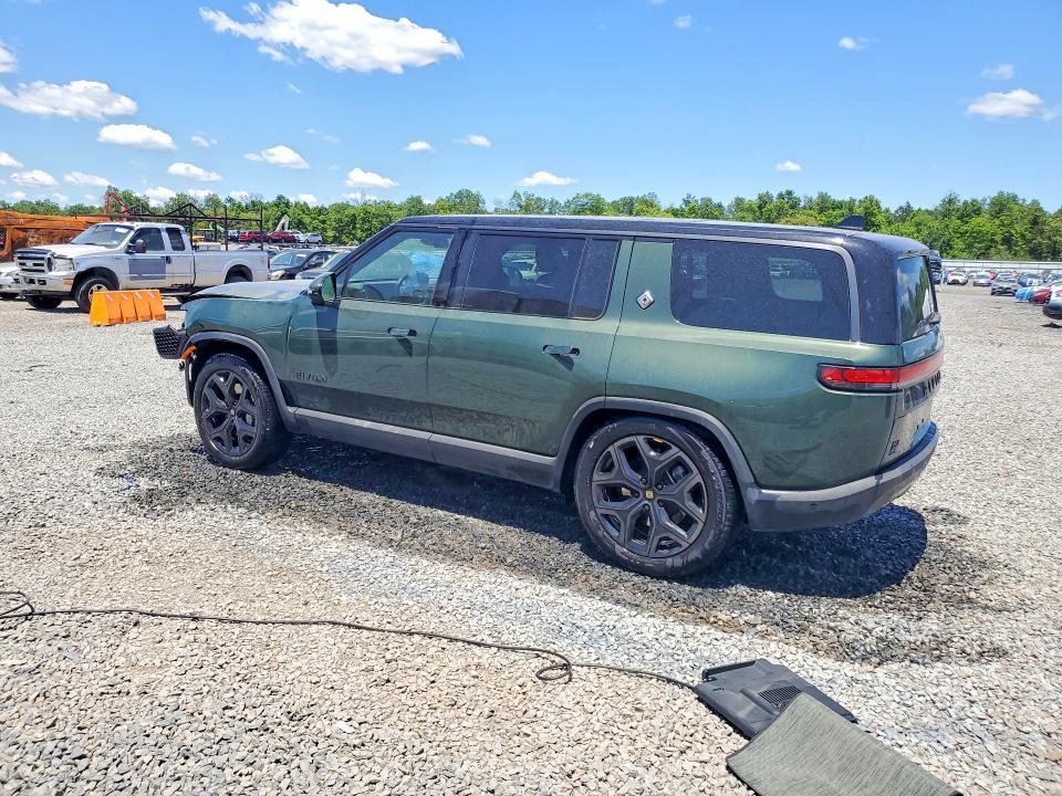 7PDSGBBA5SN073823 2025 Rivian R1S photo no. 2
