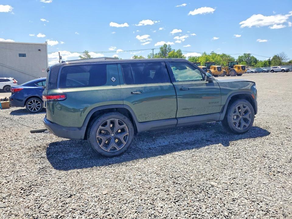 7PDSGBBA5SN073823 2025 Rivian R1S photo no. 3