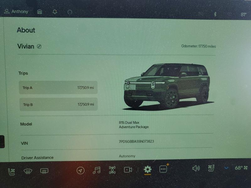 7PDSGBBA5SN073823 2025 Rivian R1S photo no. 9