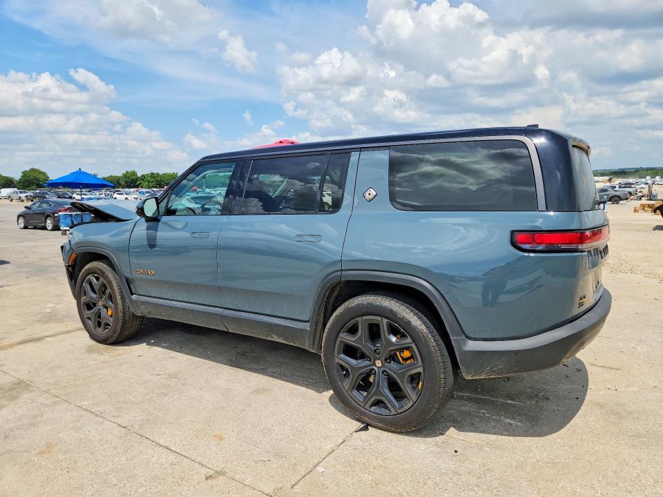 7PDSGCBP3SN071594 2025 Rivian R1S photo no. 2