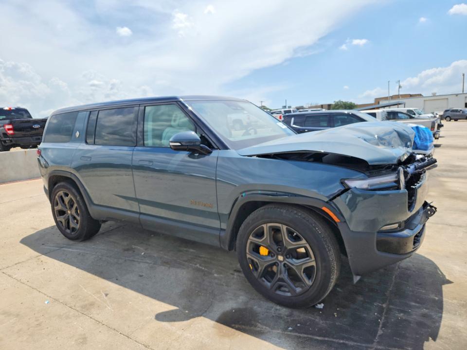 7PDSGCBP3SN071594 2025 Rivian R1S photo no. 4