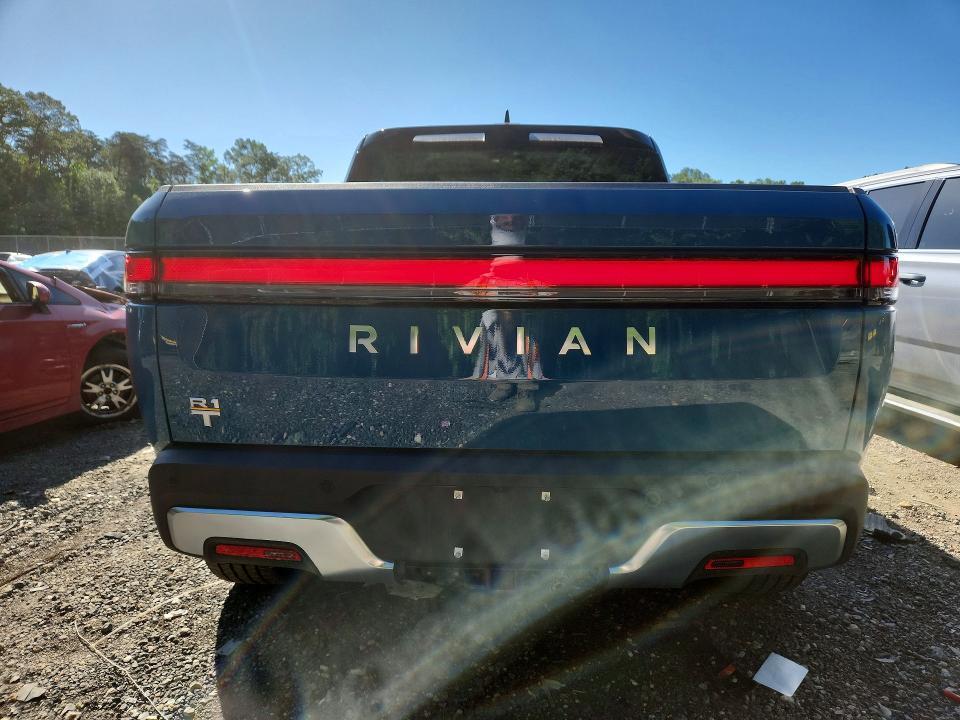 7FCTGAAA6NN014186 2022 Rivian R1T photo no. 6