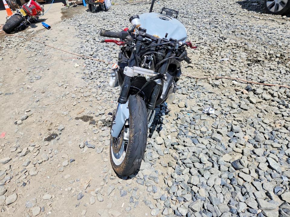JS1GN7FA8L7100202 2020 Suzuki GSX-R600 photo no. 2
