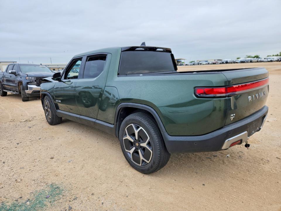 7FCTGBAA7PN028073 2023 Rivian R1T photo no. 2