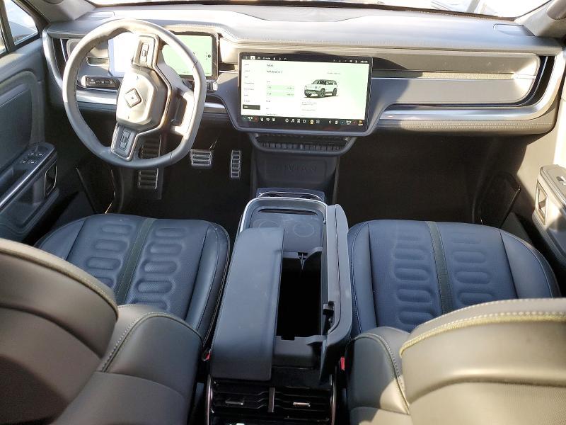 7PDSGBBA2RN039672 2024 Rivian R1S photo no. 8