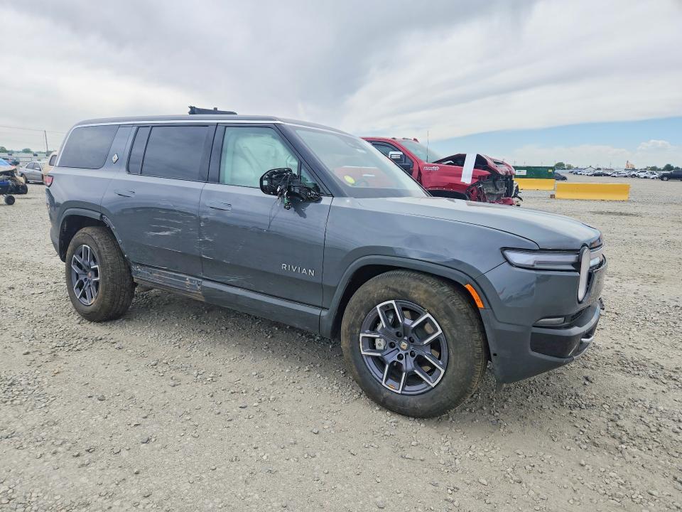 7PDSGBBA6SN053306 2025 Rivian R1S photo no. 4
