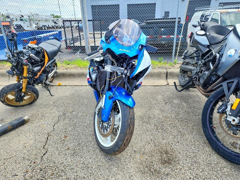 JS1GN7FA8D2101168 2013 Suzuki GSX-R600 photo no. 2