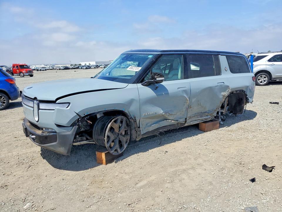 7PDSGBBA3RN034657 2024 Rivian R1S photo no. 1