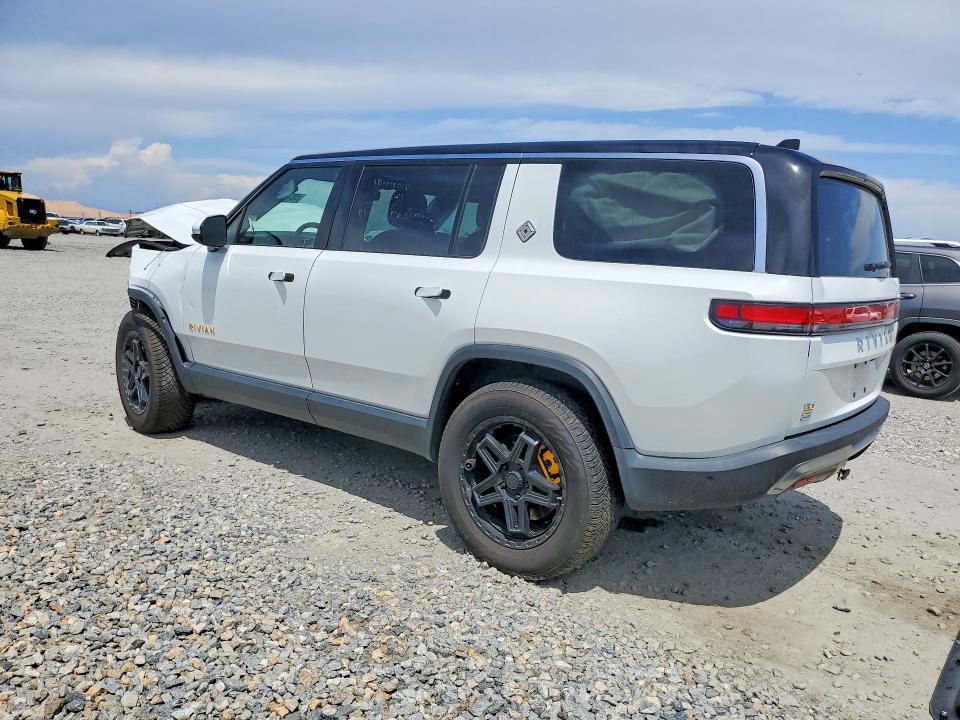7PDSGABAXRN043642 2024 Rivian R1S photo no. 2