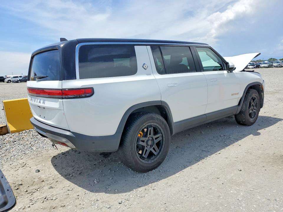 7PDSGABAXRN043642 2024 Rivian R1S photo no. 3