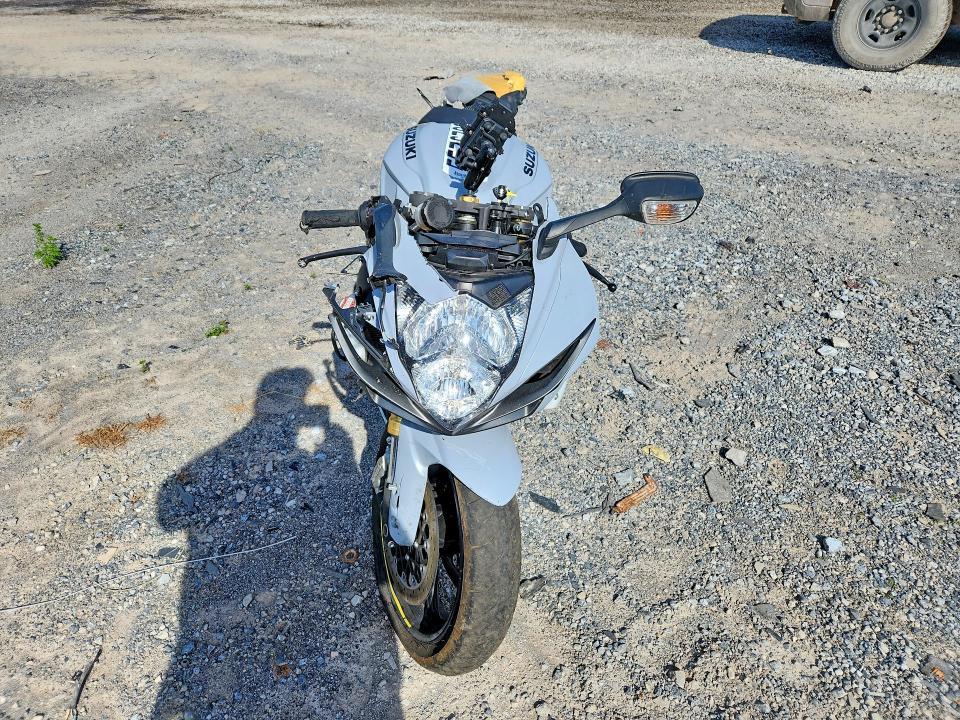 JS1GR7MA6N7101214 2022 Suzuki GSX-R750 photo no. 2