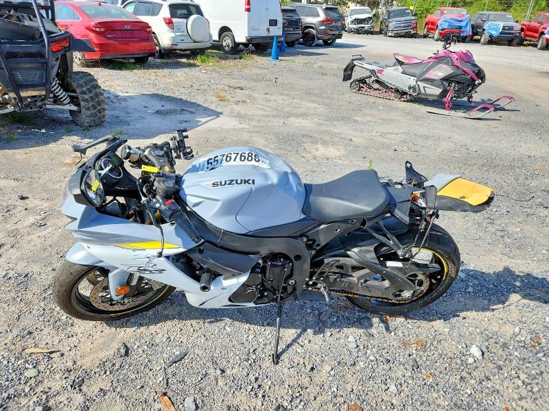 JS1GR7MA6N7101214 2022 Suzuki GSX-R750 photo no. 3