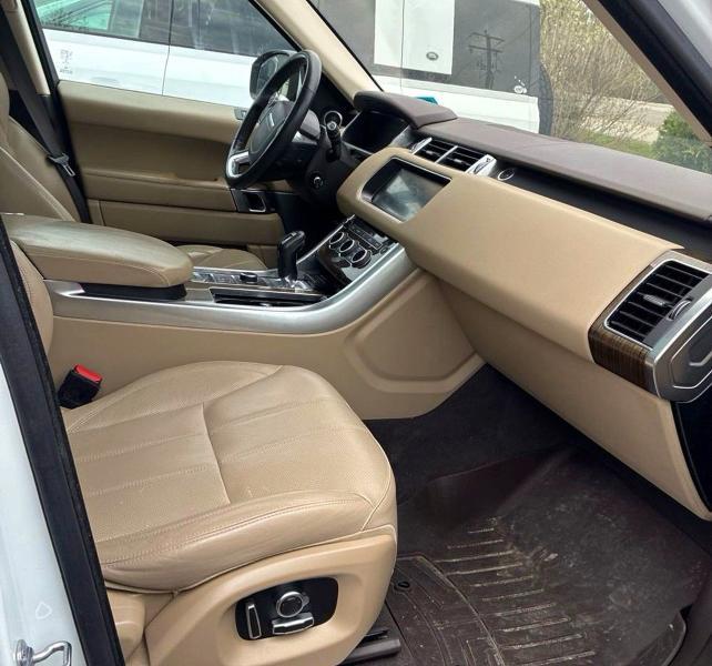 SALWR2FV9HA694300 2017 Land Rover Range Rover photo no. 5