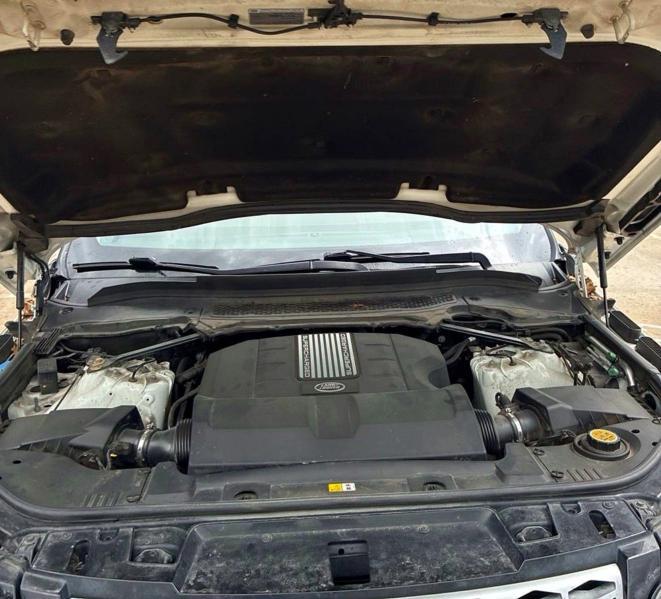 SALWR2FV9HA694300 2017 Land Rover Range Rover photo no. 7