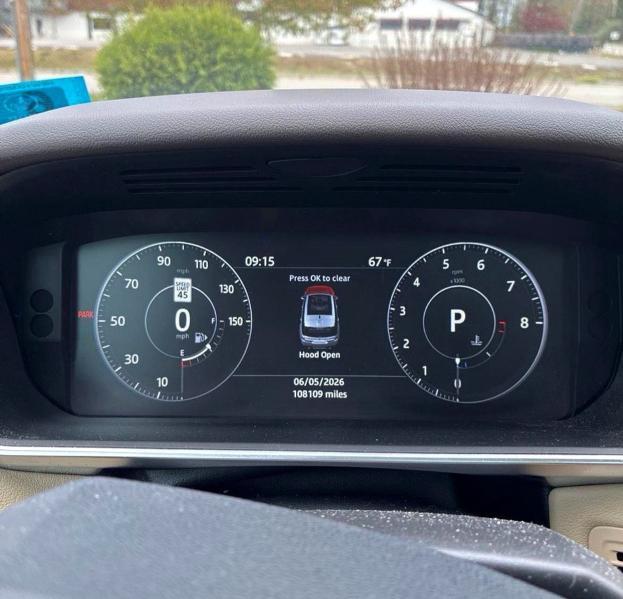 SALWR2FV9HA694300 2017 Land Rover Range Rover photo no. 8