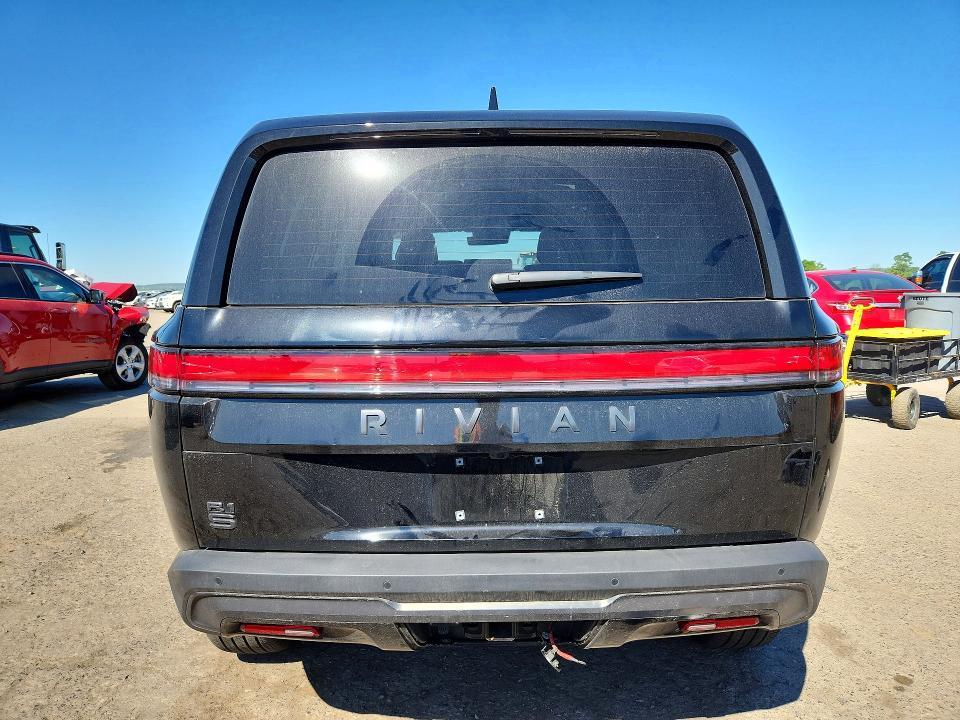 7PDSGBBA6SN063849 2025 Rivian R1S photo no. 6