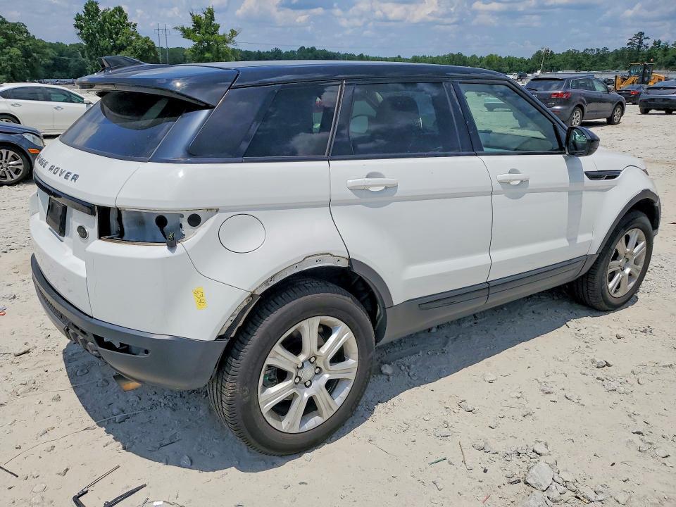 SALVP2BG7HH207658 2017 Land Rover Range Rover photo no. 3