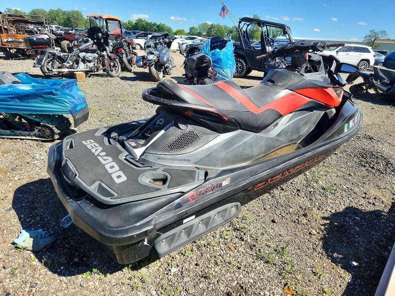 YDV04888C111 2011 Sea-Doo RXT photo no. 4