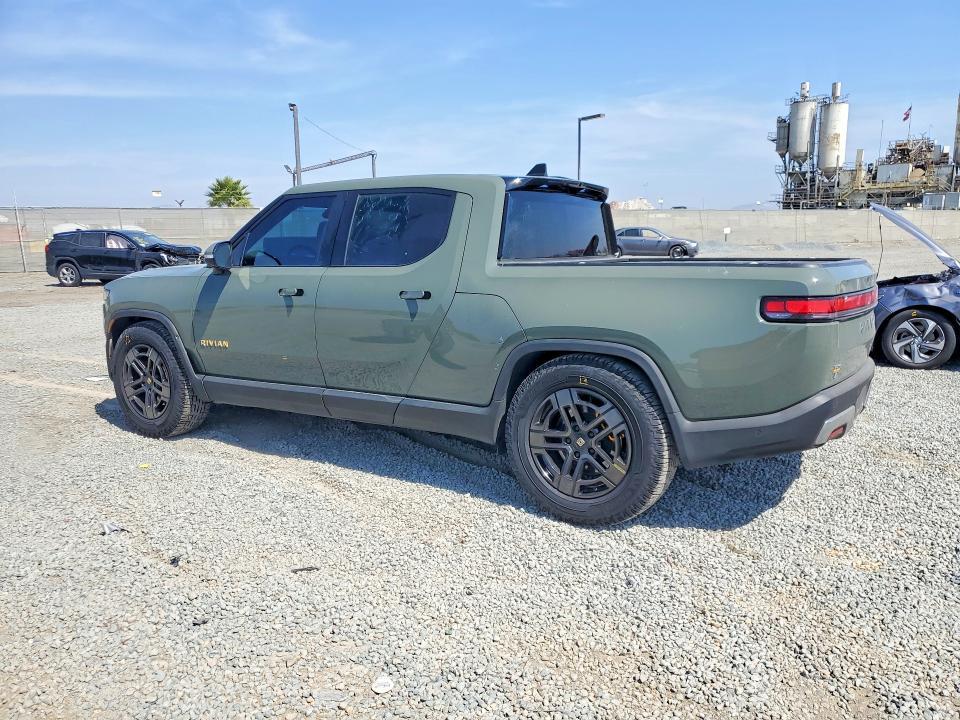 7FCTGAAL3NN003129 2022 Rivian R1T photo no. 2
