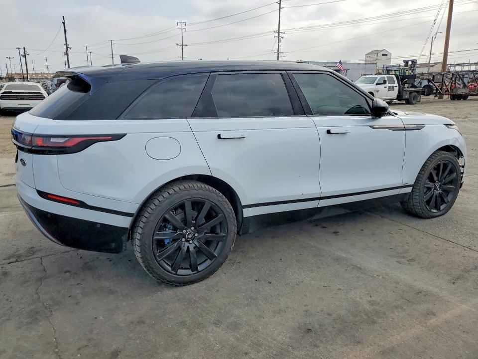 SALYL2EX1KA785260 2019 Land Rover Range Rover photo no. 3