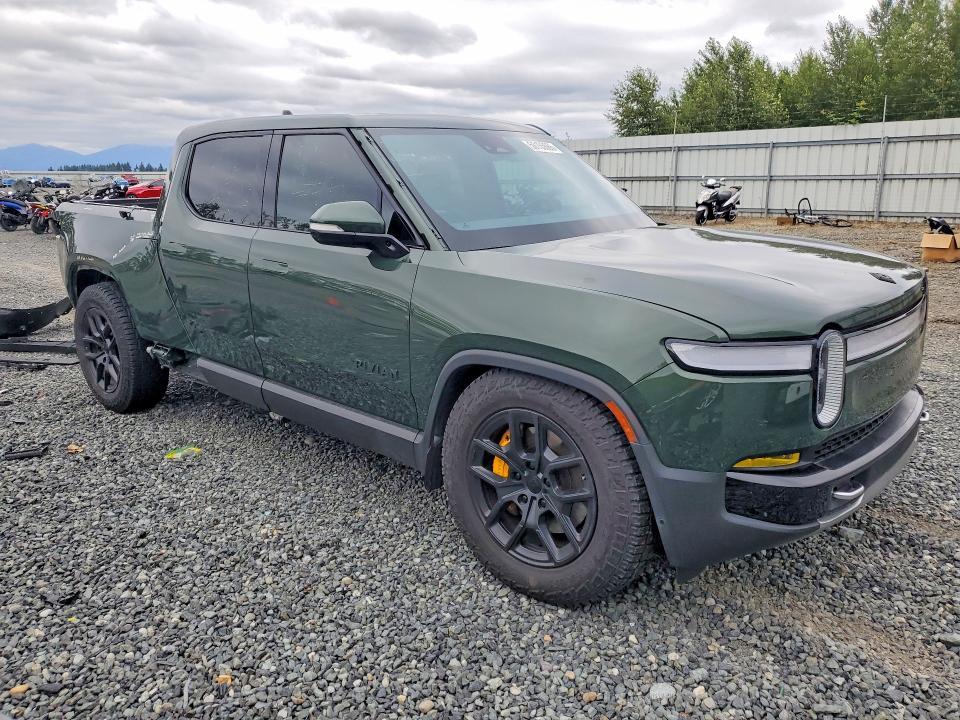 7FCTGAAA1NN012295 2022 Rivian R1T photo no. 4