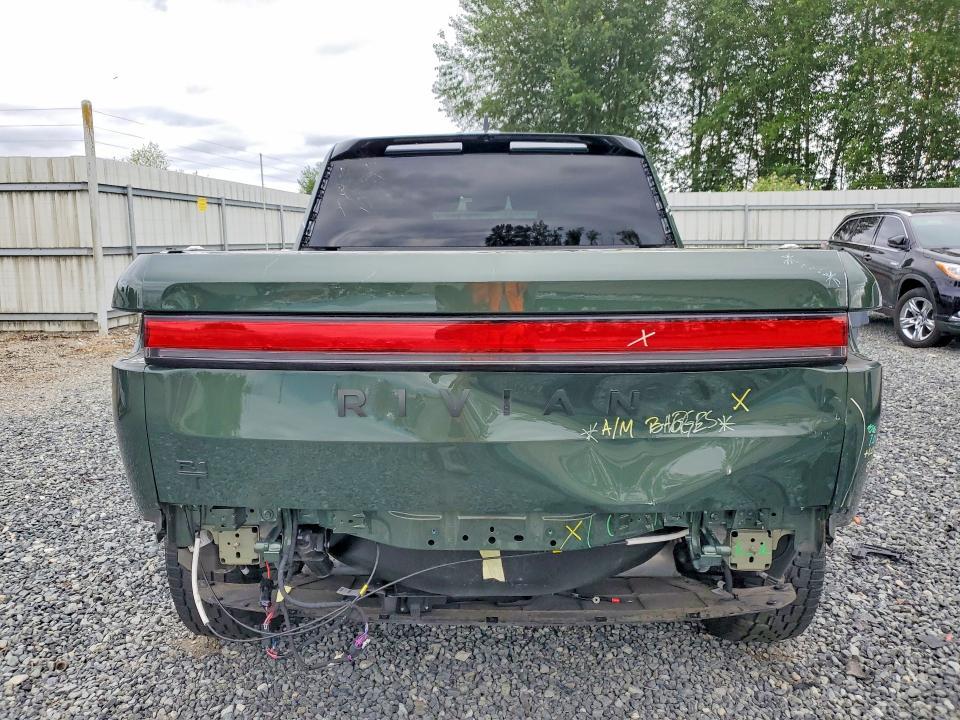 7FCTGAAA1NN012295 2022 Rivian R1T photo no. 6