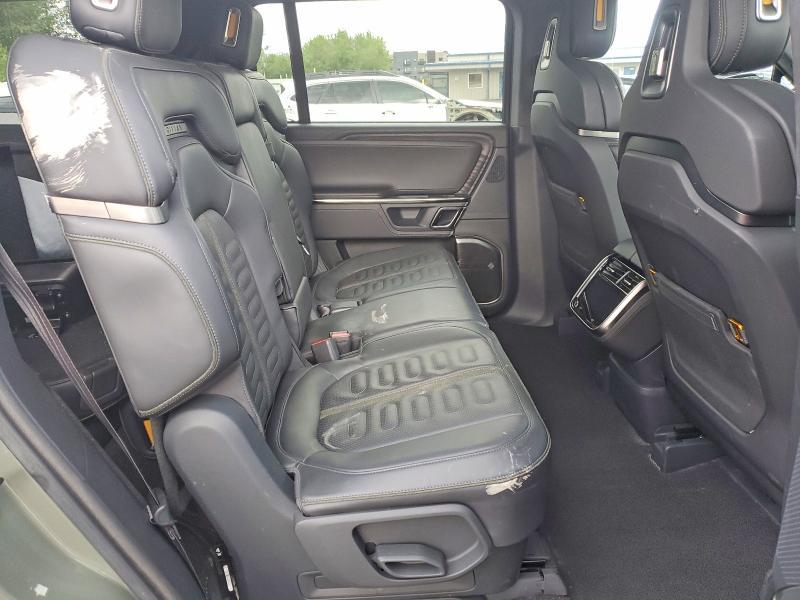 7PDSGABLXPN007917 2023 Rivian R1S photo no. 11