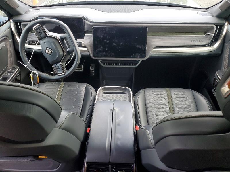 7PDSGABLXPN007917 2023 Rivian R1S photo no. 8