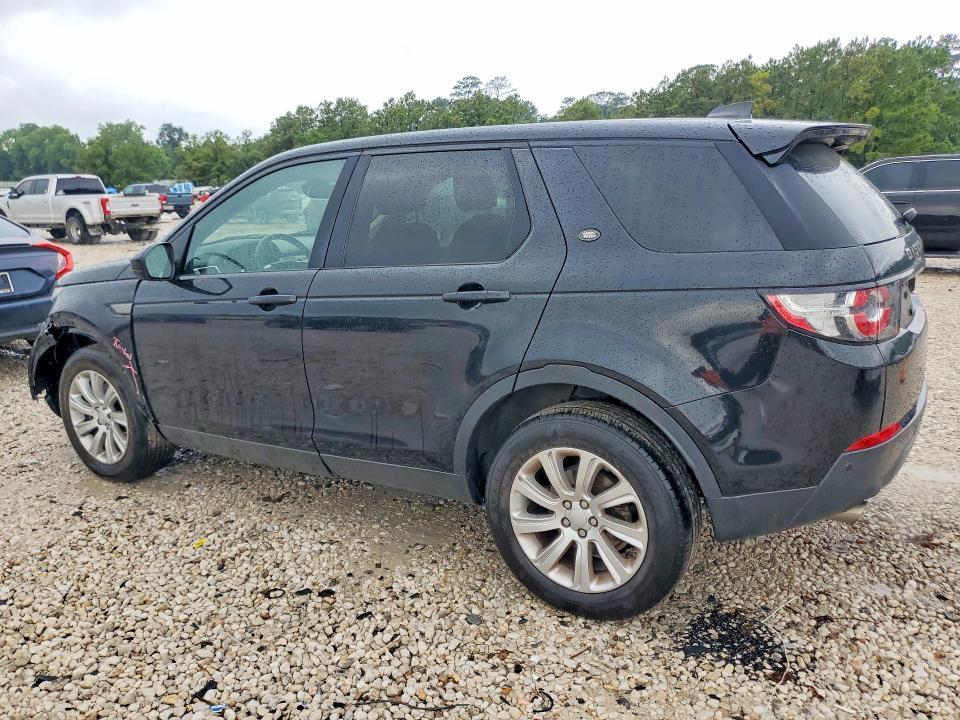 SALCP2BG2HH670606 2017 Land Rover Discovery photo no. 2