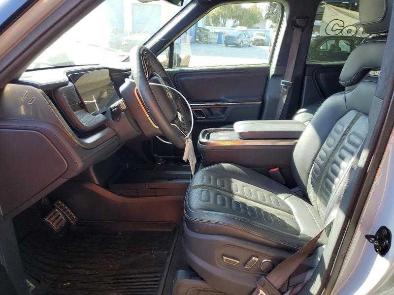 7PDSGABA2PN004010 2023 Rivian R1S photo no. 7