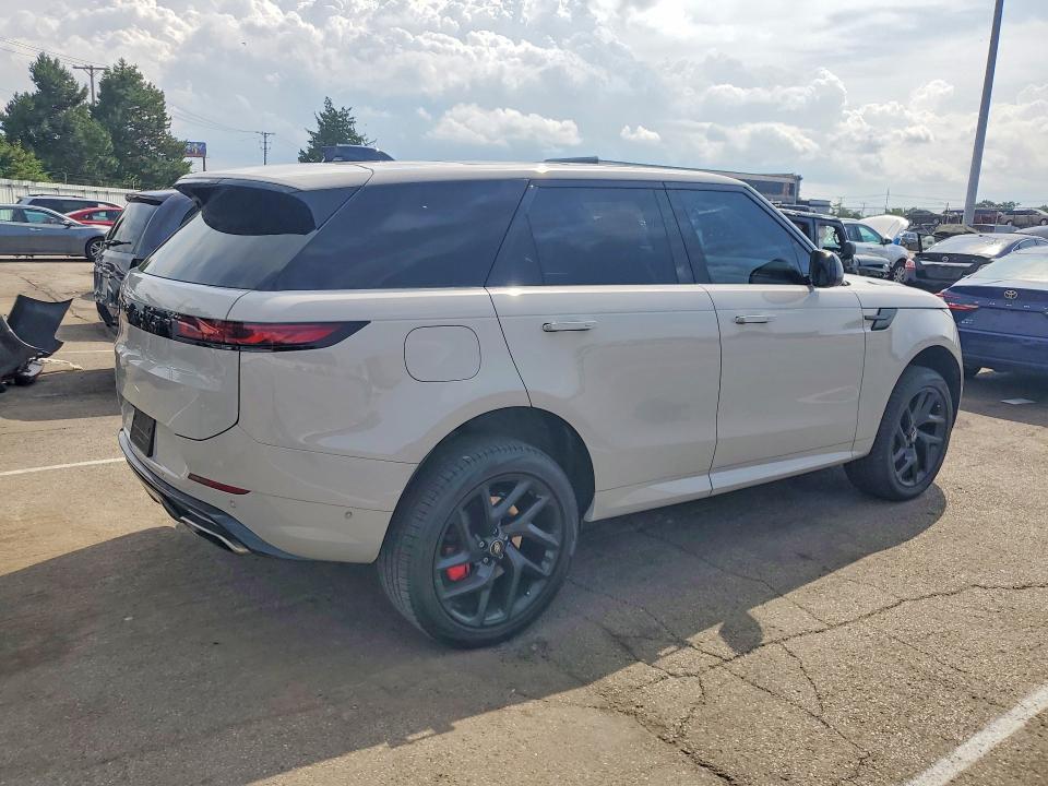 SAL1L9FU7RA421692 2024 Land Rover Range Rover photo no. 3