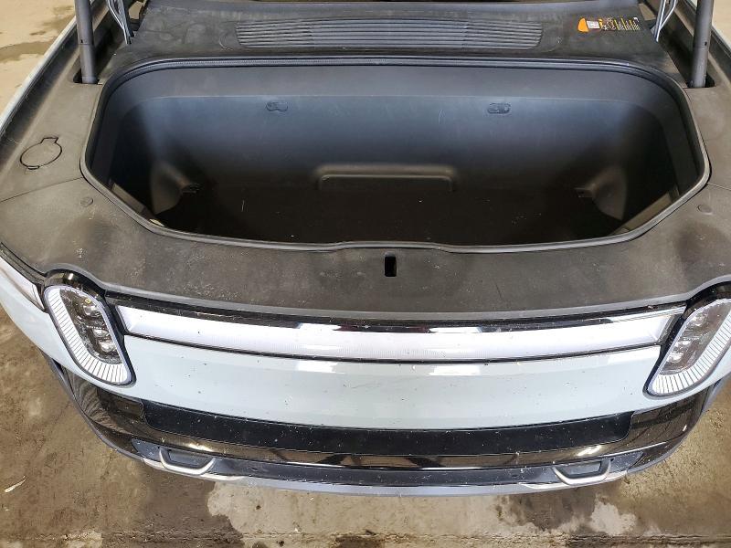 7FCTGAALXNN010417 2022 Rivian R1T photo no. 11