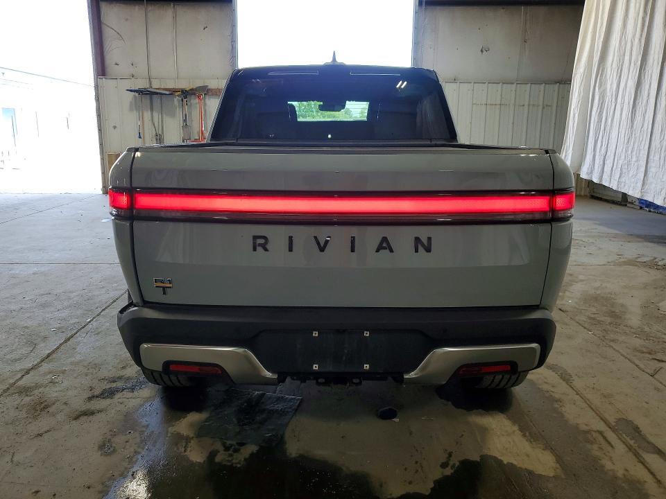 7FCTGAALXNN010417 2022 Rivian R1T photo no. 6