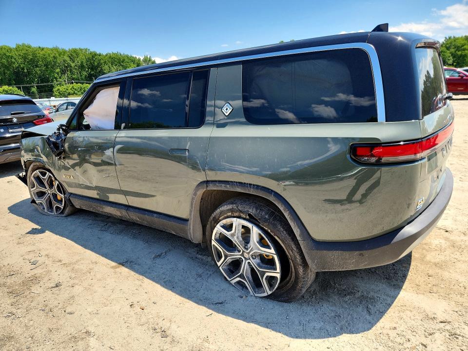 7PDSGABL1PN020507 2023 Rivian R1S photo no. 2