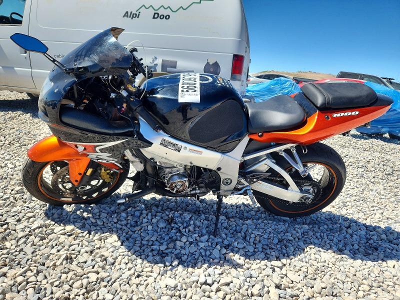 JS1GT74AX22108984 2002 Suzuki GSX-R1000 photo no. 3