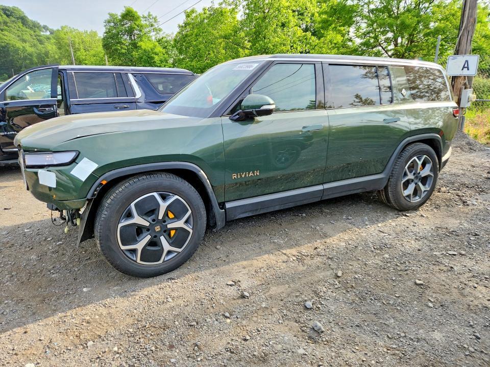 7PDSGABA4RN039327 2024 Rivian R1S photo no. 1