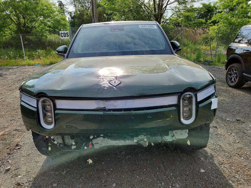 7PDSGABA4RN039327 2024 Rivian R1S photo no. 5