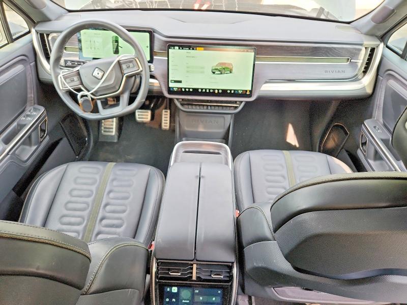 7PDSGABA4RN039327 2024 Rivian R1S photo no. 8