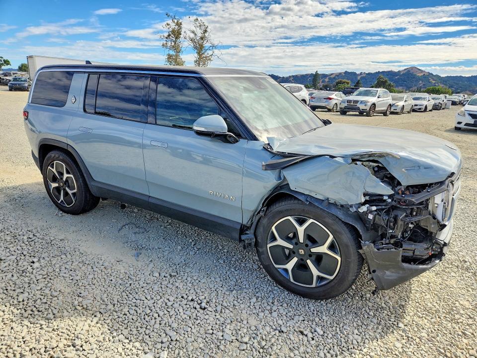 7PDSGBBA8RN037165 2024 Rivian R1S photo no. 4