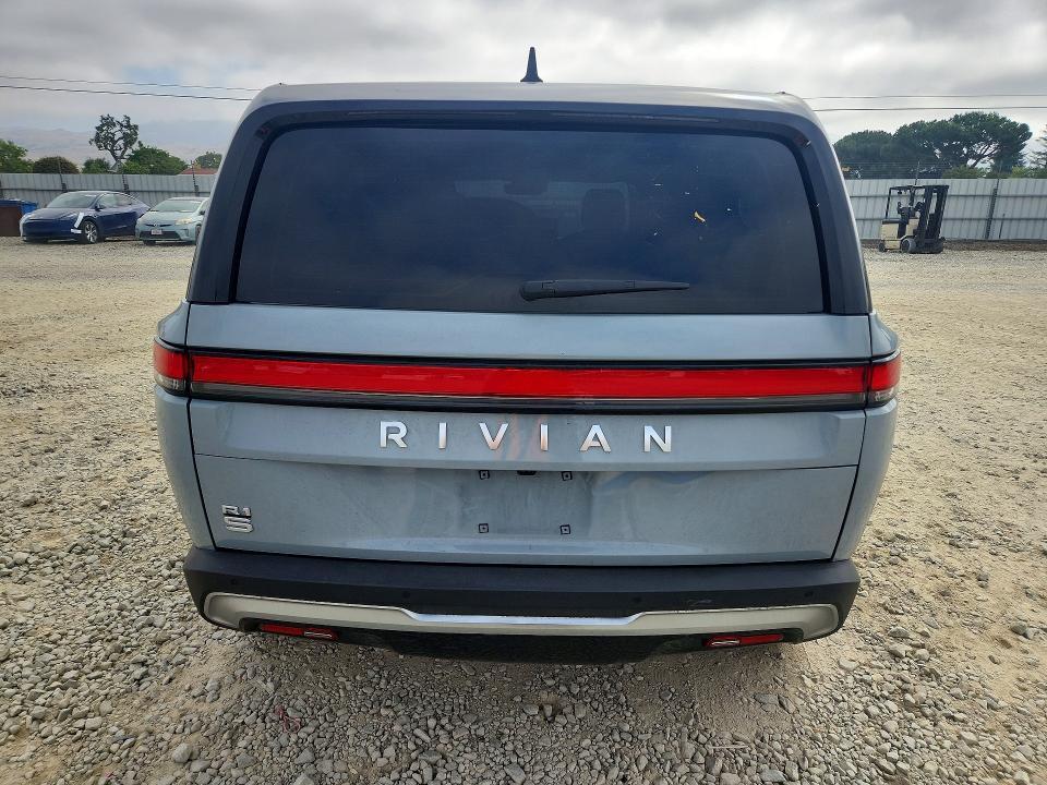 7PDSGBBA8RN037165 2024 Rivian R1S photo no. 6
